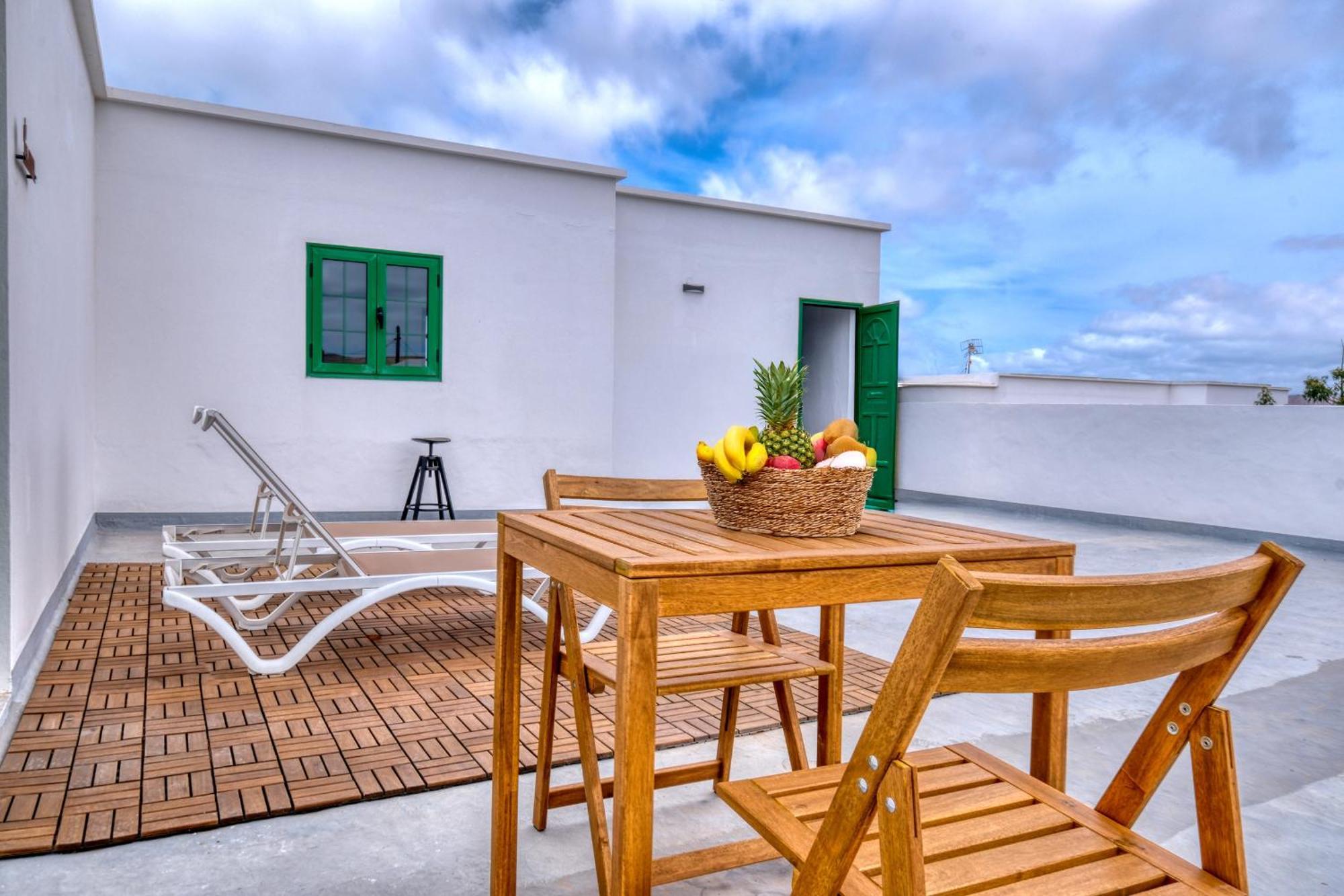 Guest house Nopasanada Tu Casa En Lanzarote El Cuchillo